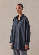 cotton poplin slim a-line back pleat shirt with collar - long plus