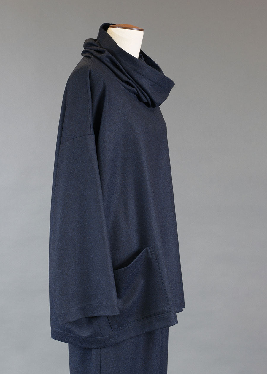 wool angle-to-front side seam monks top - long