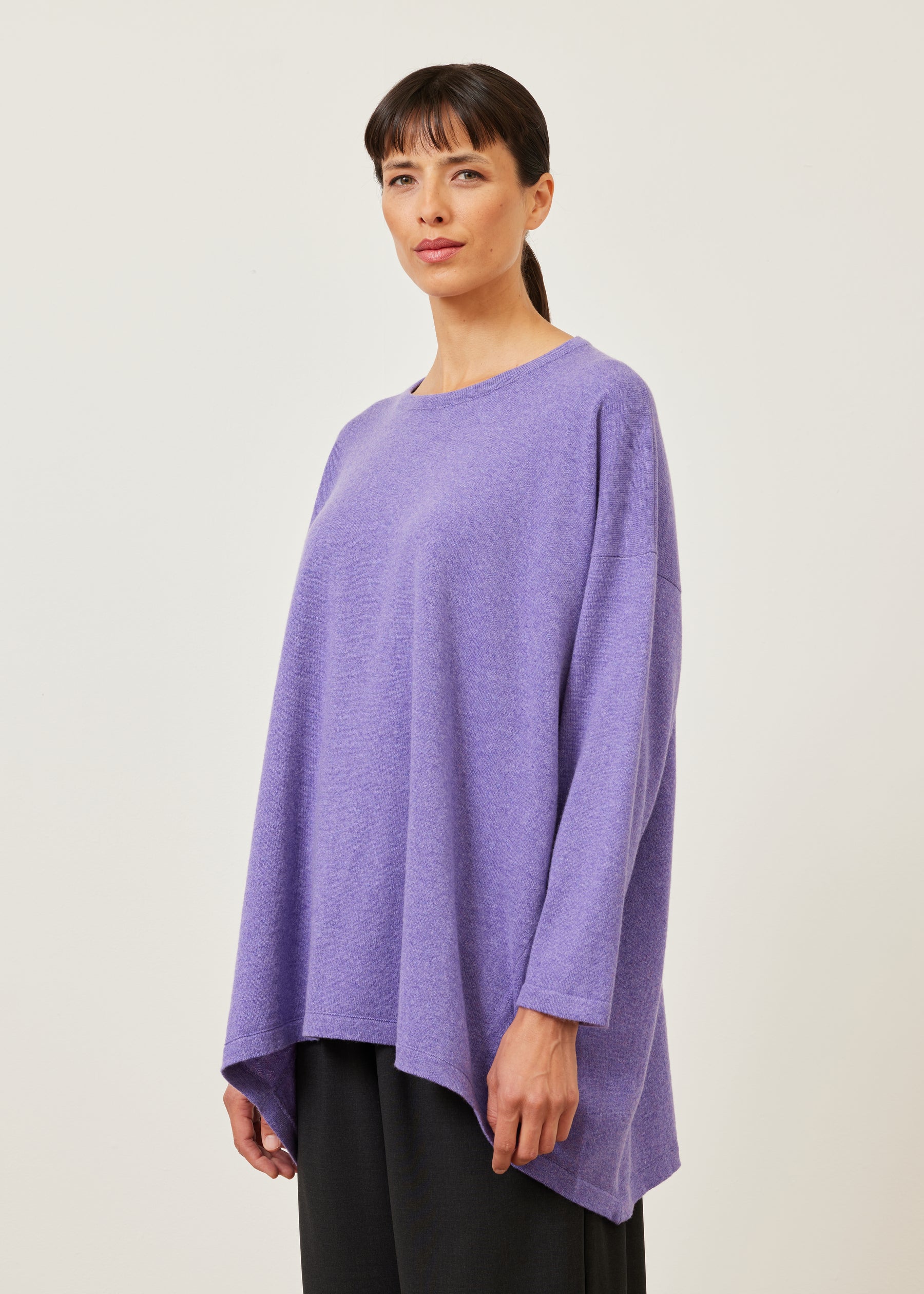 cashmere smaller front larger back round neck sweater - long