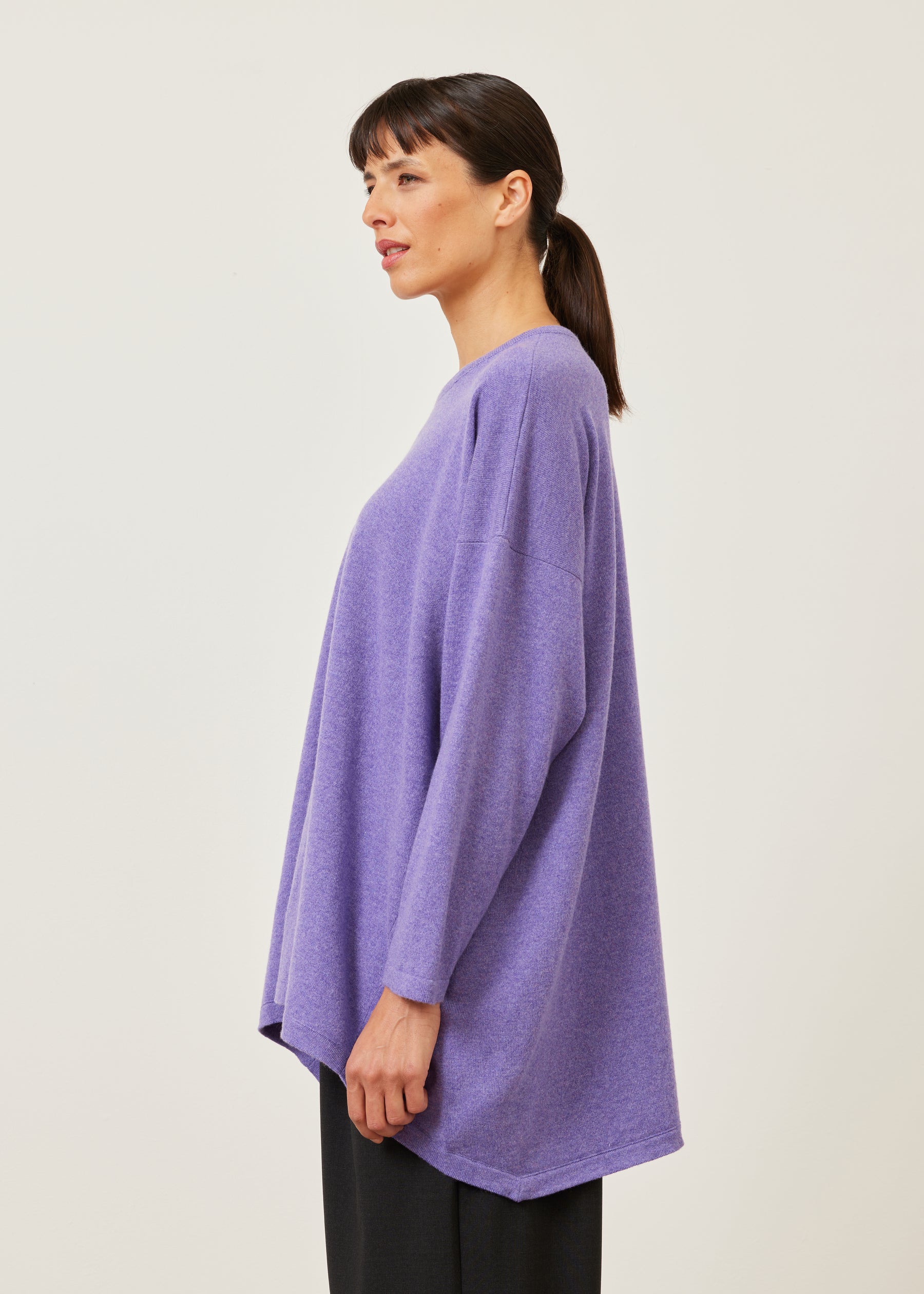 cashmere smaller front larger back round neck sweater - long