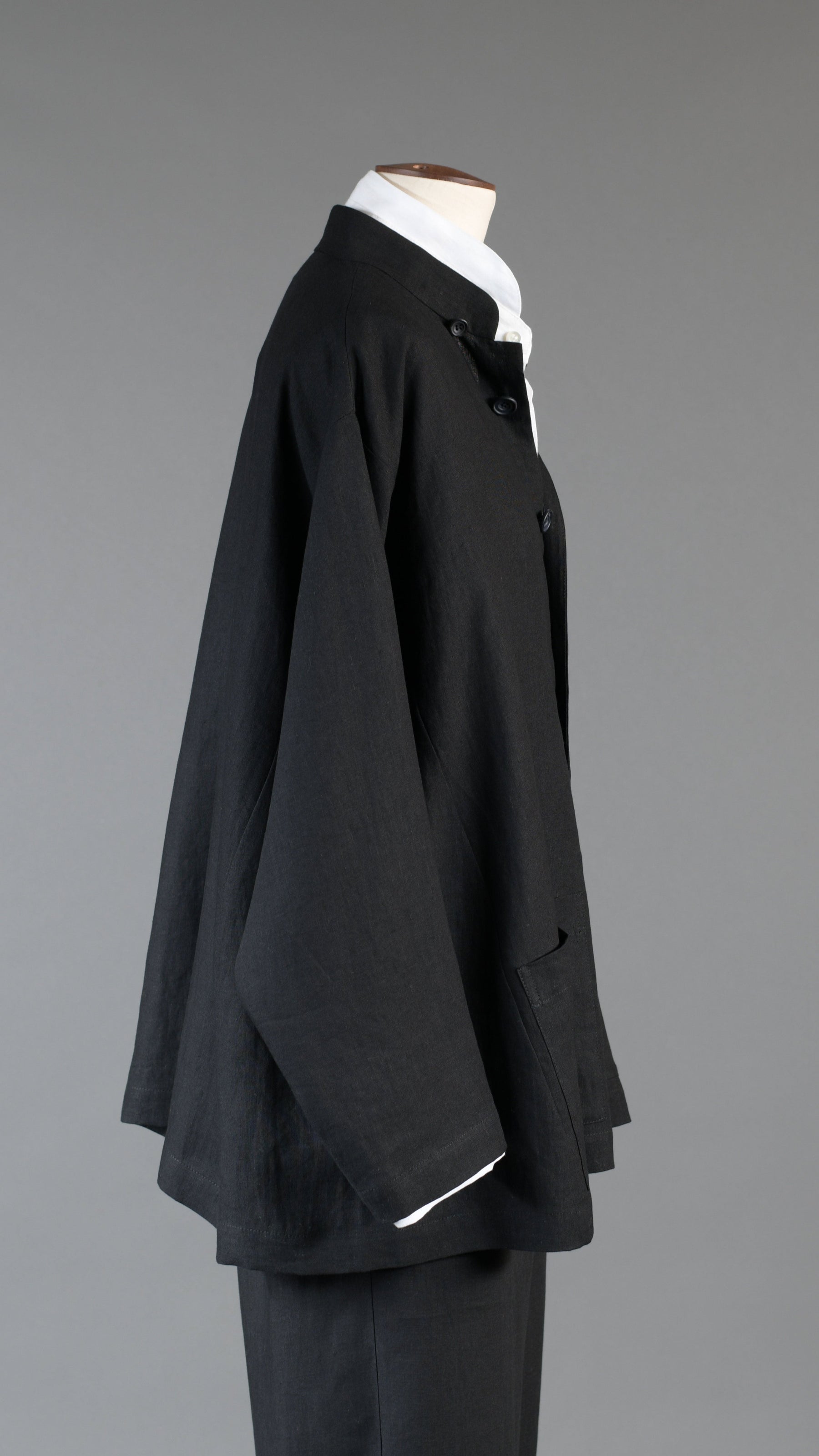 linen side panelled mandarin jacket - long in black