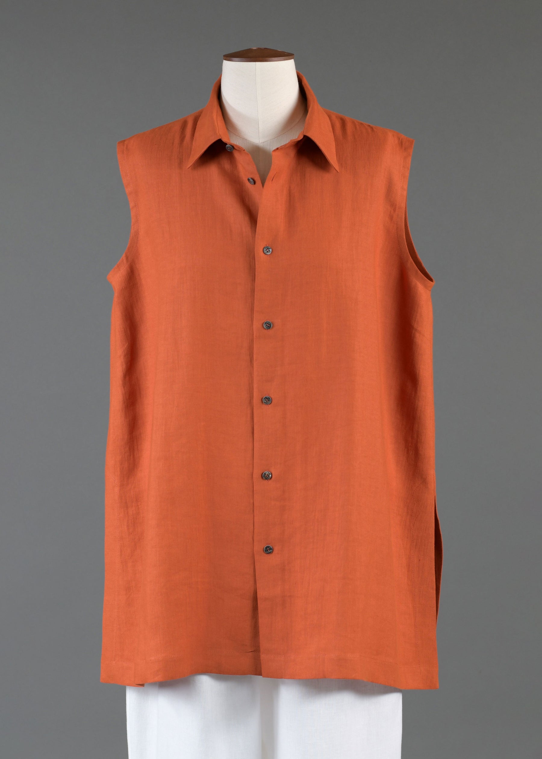 linen slim a-line sleeveless shirt with collar and side slit detail - long