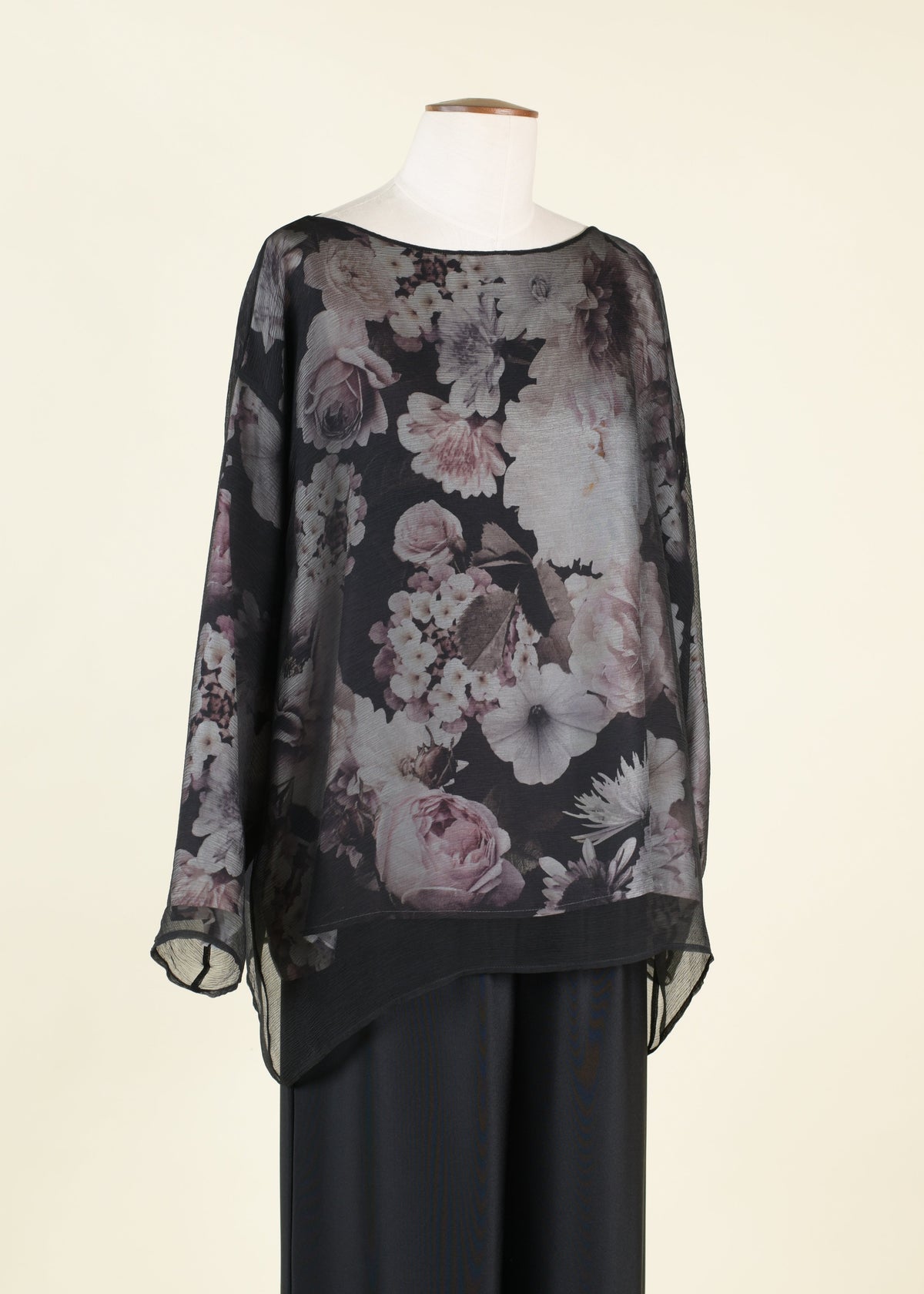 silk 3/4 with scoop neck tunic - mid plus