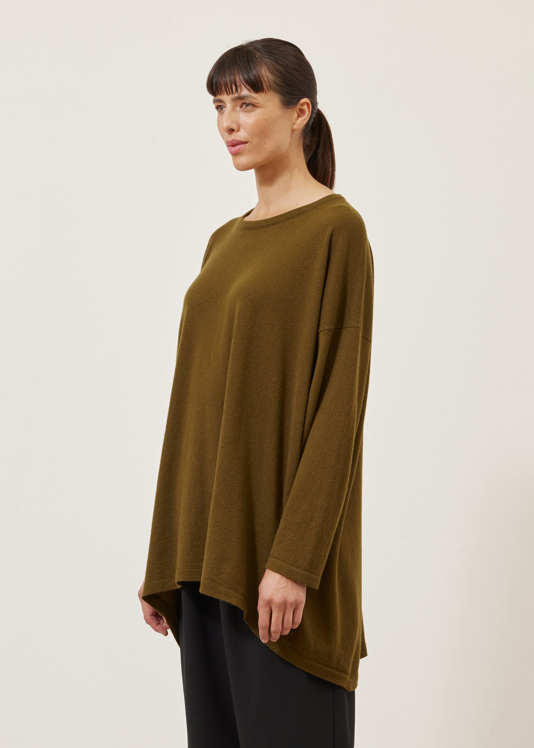 smaller front larger back round neck sweater - long