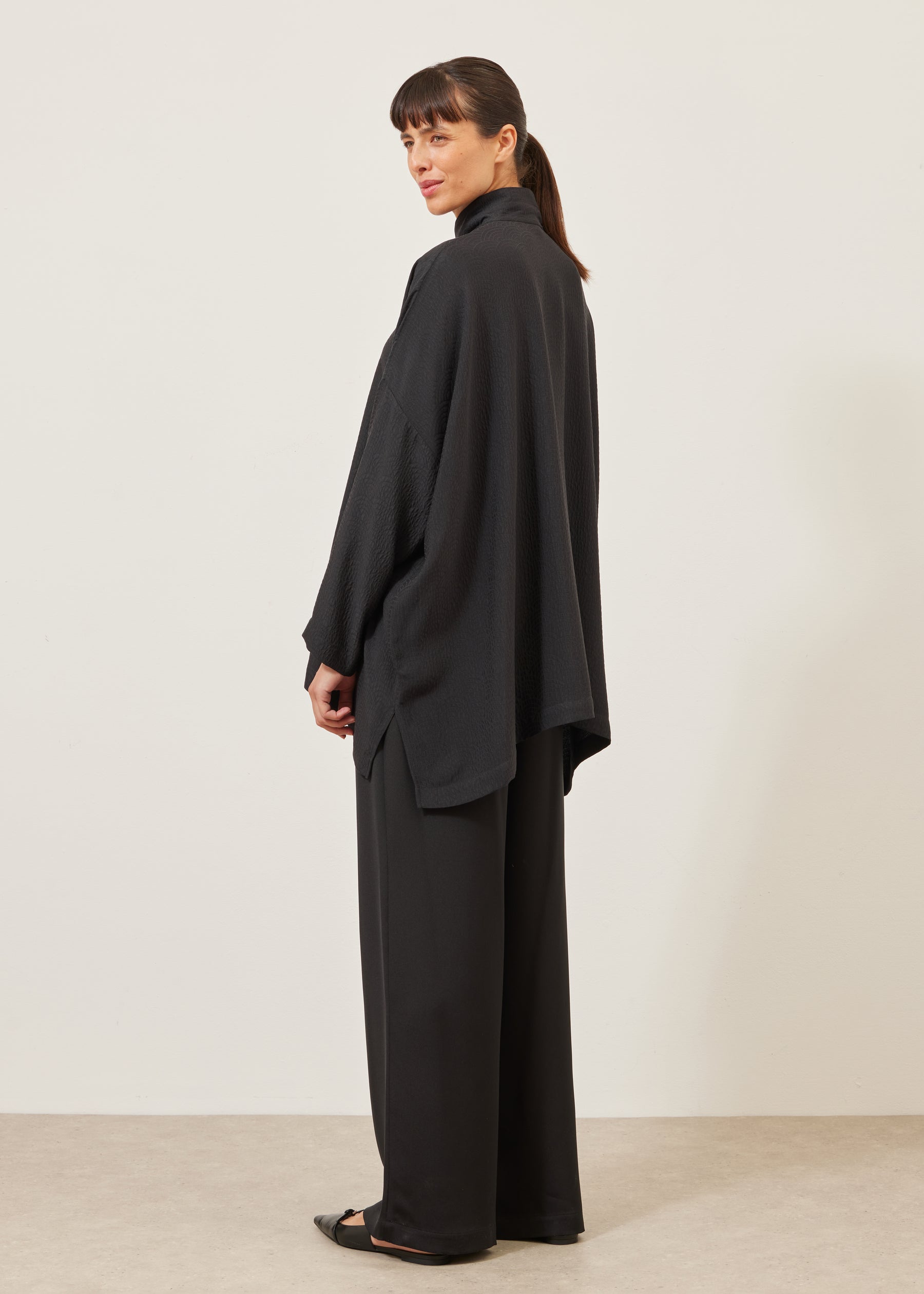 wide longer back double stand collar shirt - long