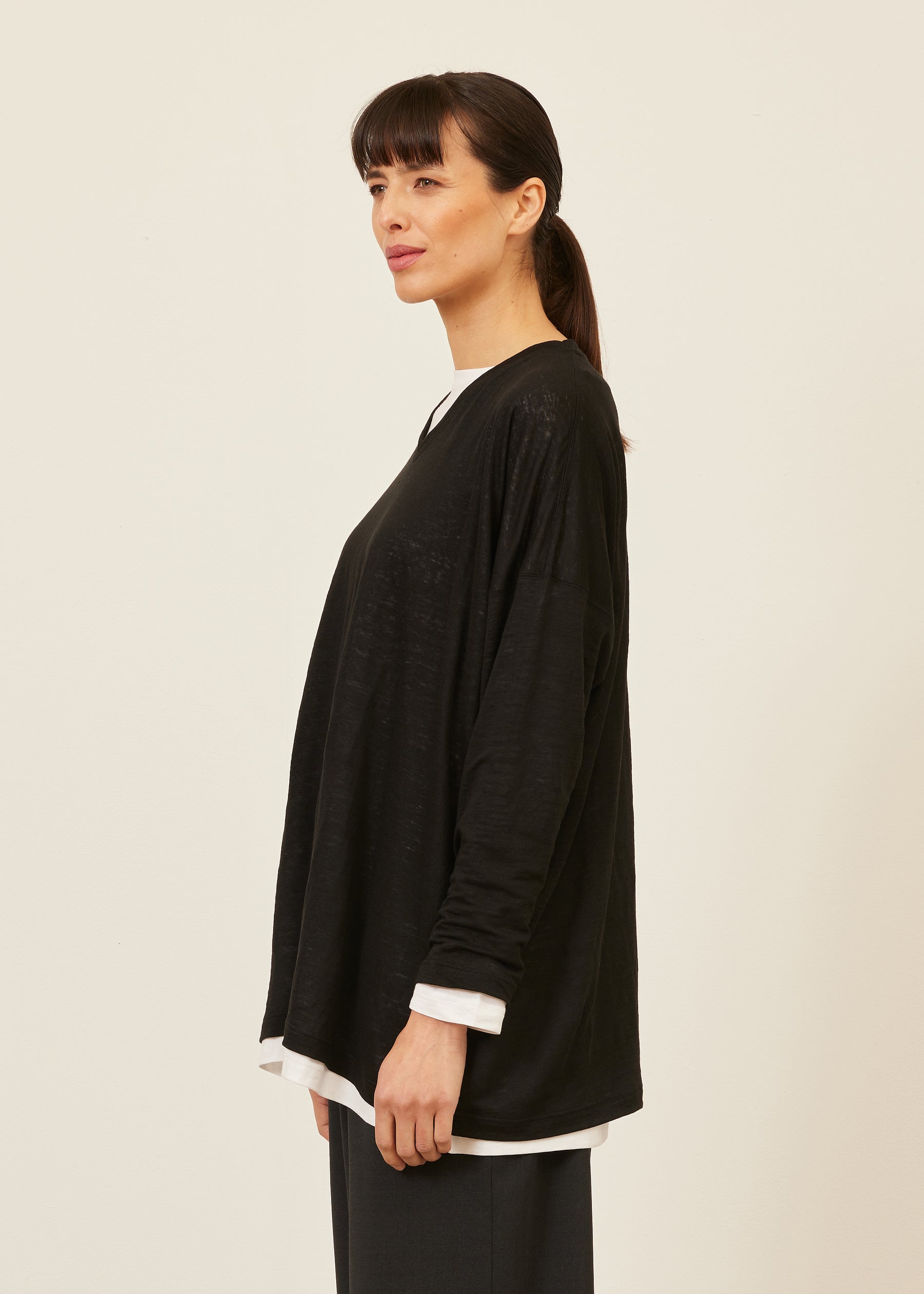 linen long sleeve V neck - long