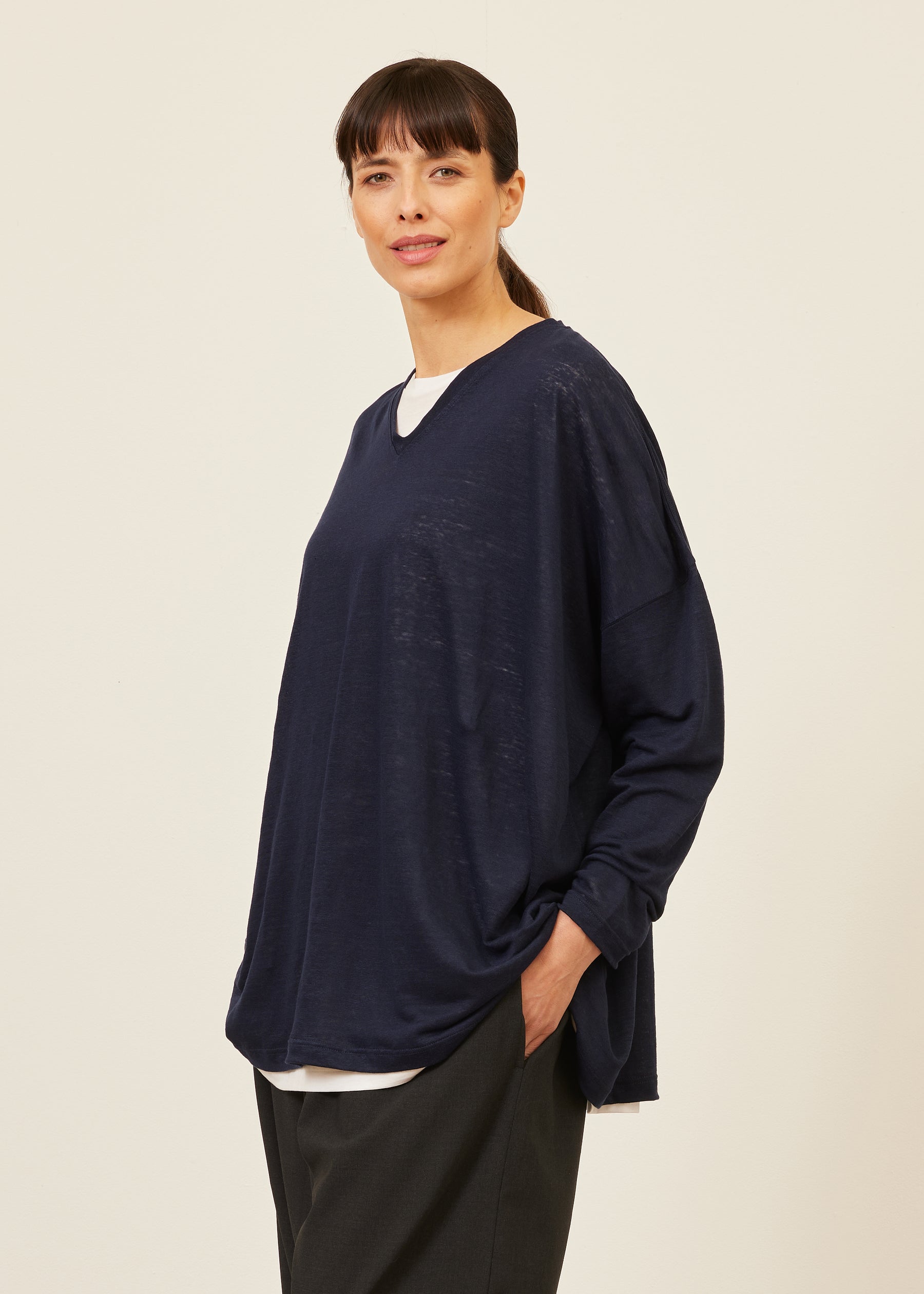 linen long sleeve V neck - long