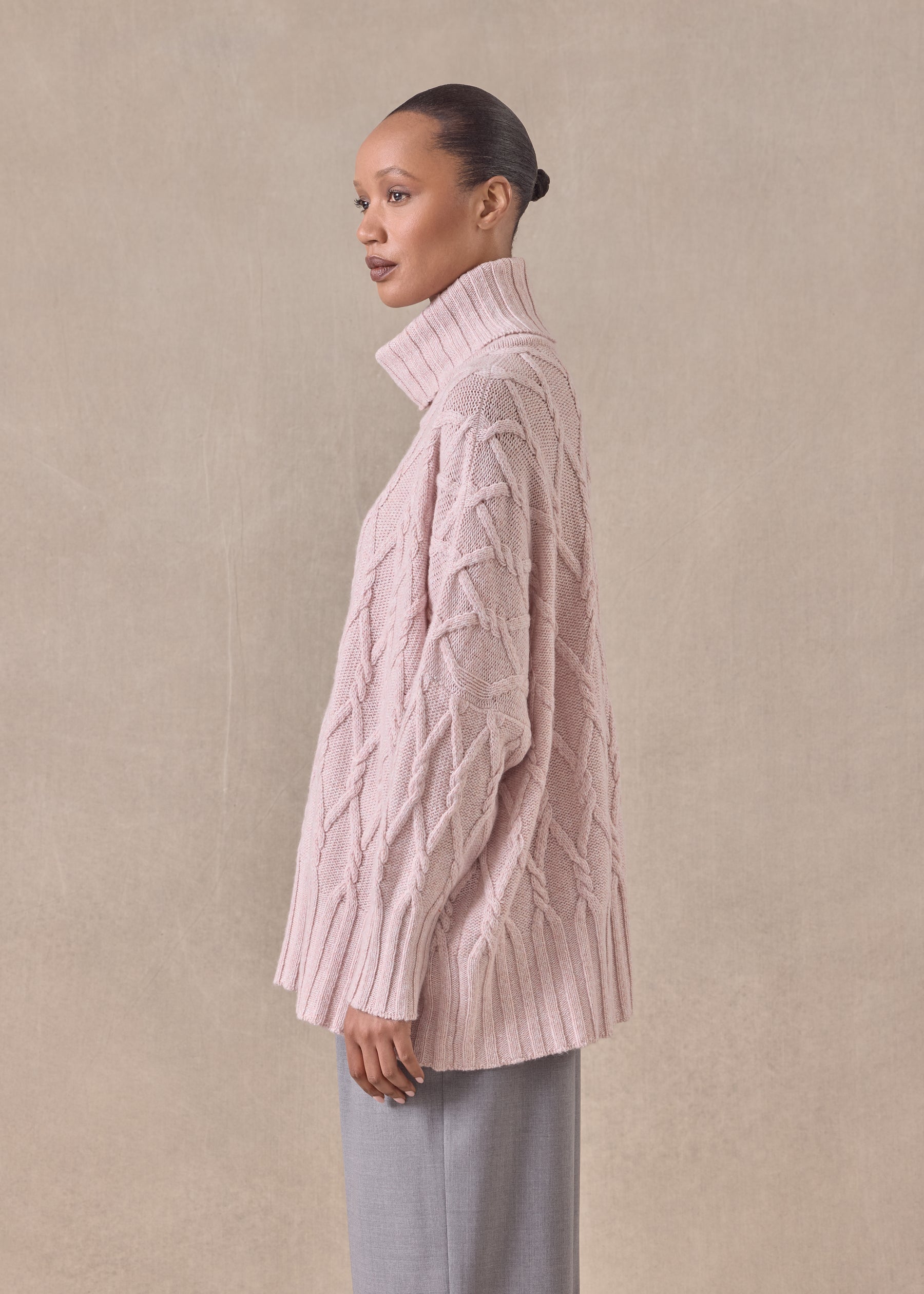 cashmere roll neck sweater - mid plus