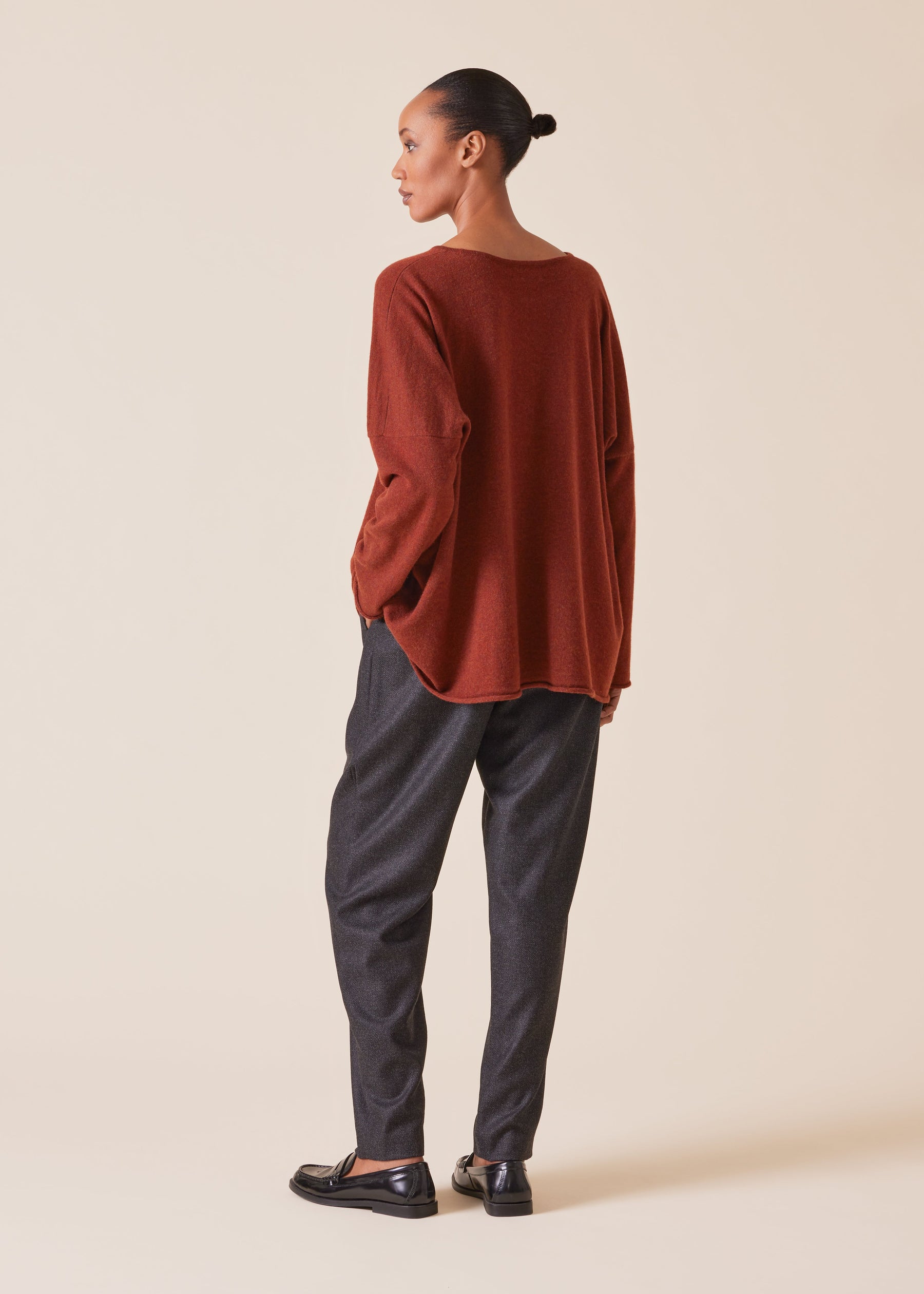 cashmere slim sleeve raw edge bateau neck sweater - mid plus