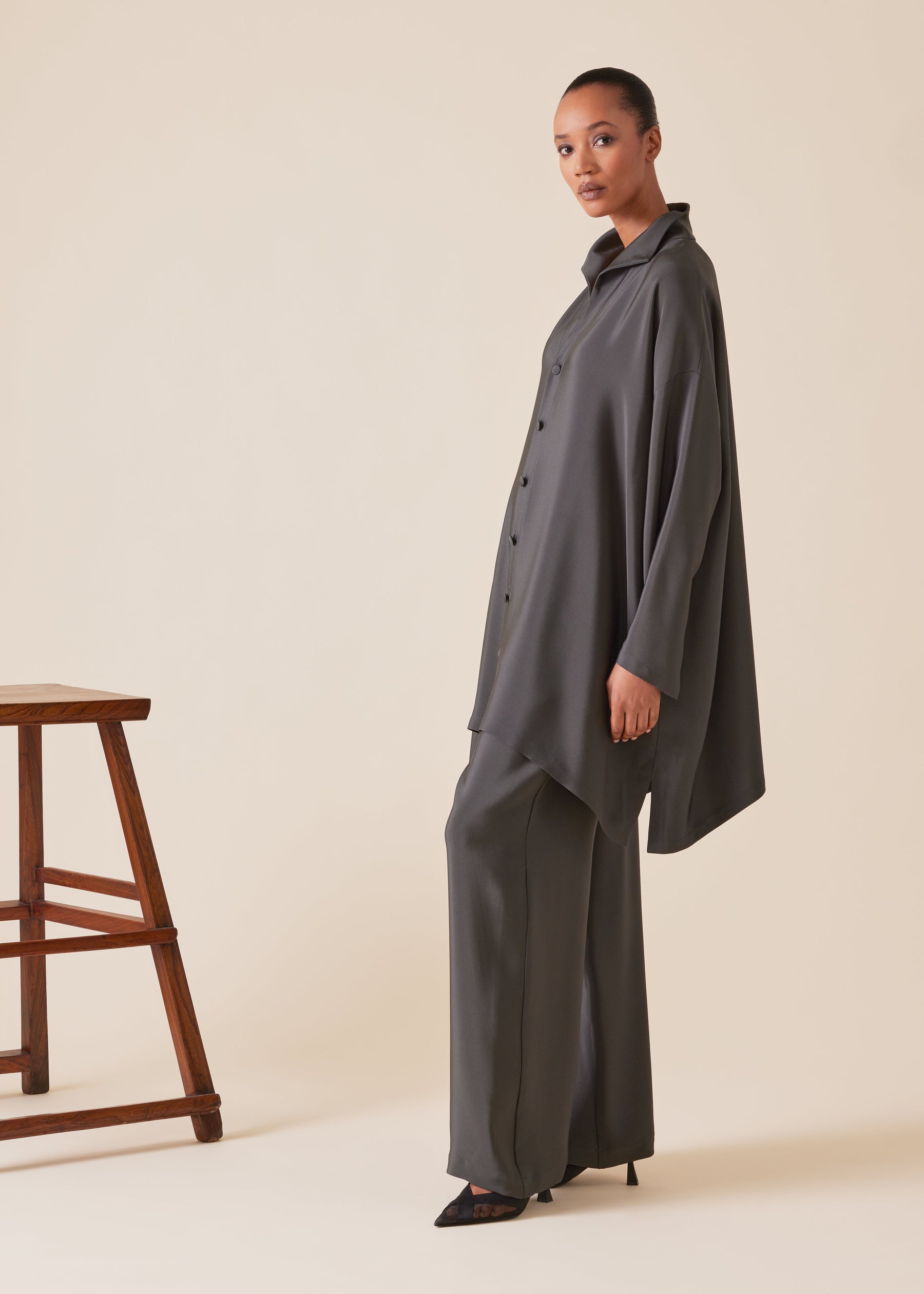 silk wide a-line shirt with open standup collar  - long plus